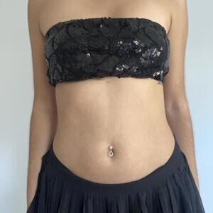 Black sequin bandeau top #glamour